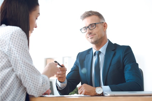 What You Need to Know Before You See a Divorce Lawyer