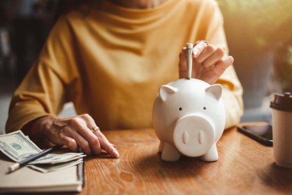 8 Tips for Getting Back on Your Feet Financially After Divorce