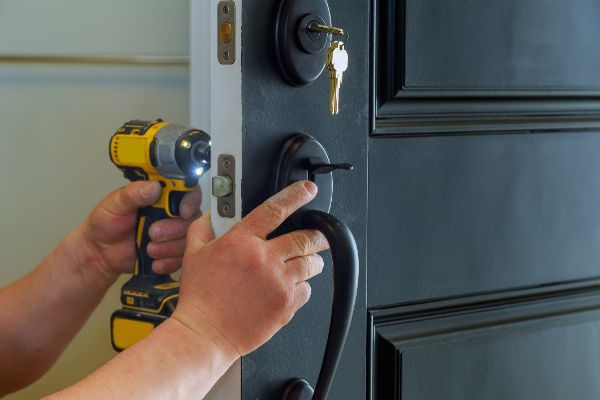 NJ Divorce: Can You Lock Your Spouse Out of the House?