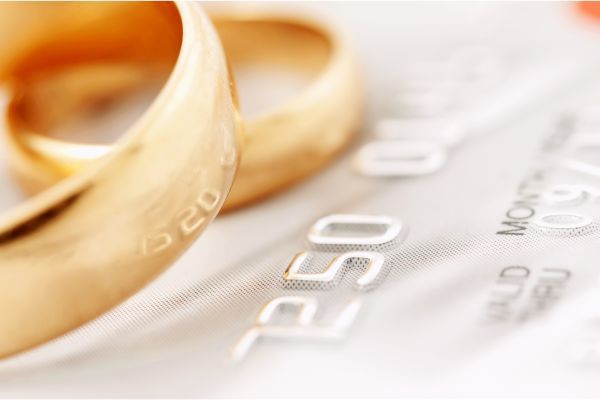 How is Credit Card Debt Handled in a Divorce?